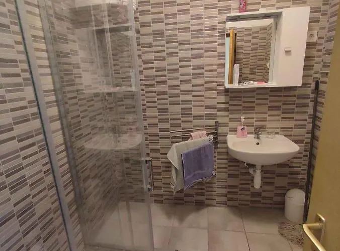 In - Balaton 43403 * שיופוק